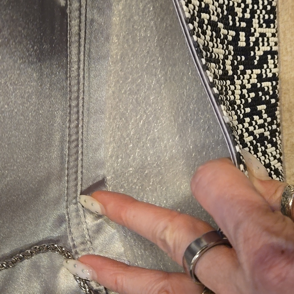 New Sondra Roberts Squared Black/White Beaded Versatile Clutch - Picture 10 of 11